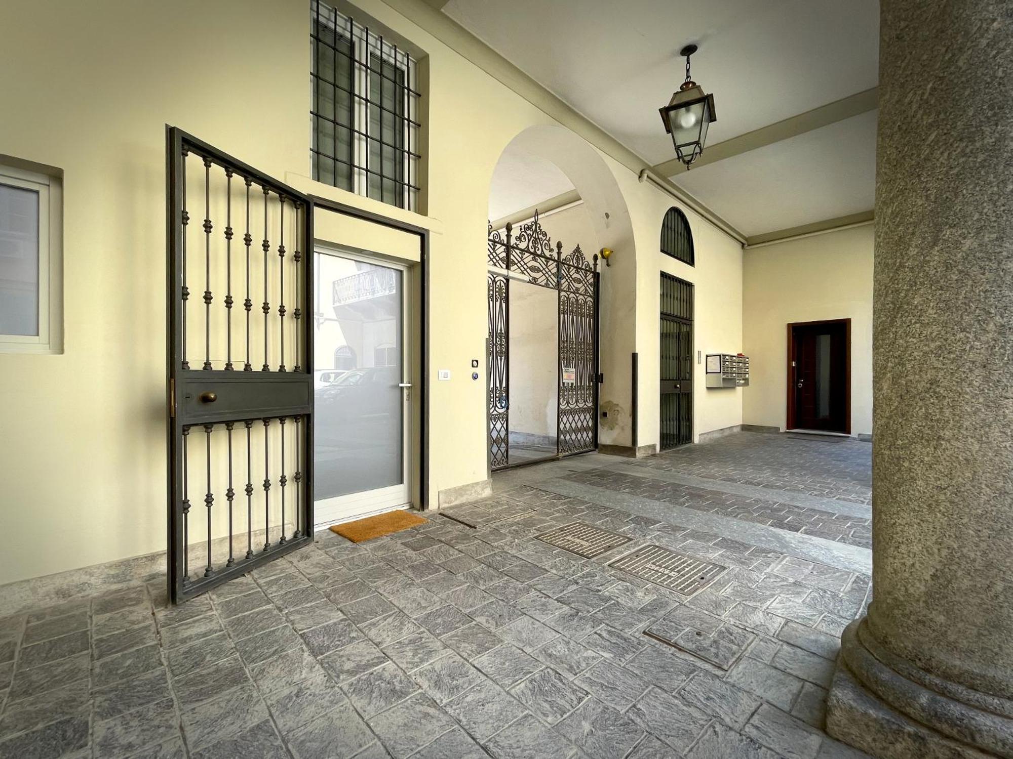 "La Portineria" Charming Apartment Old Town Como Lake Exterior photo